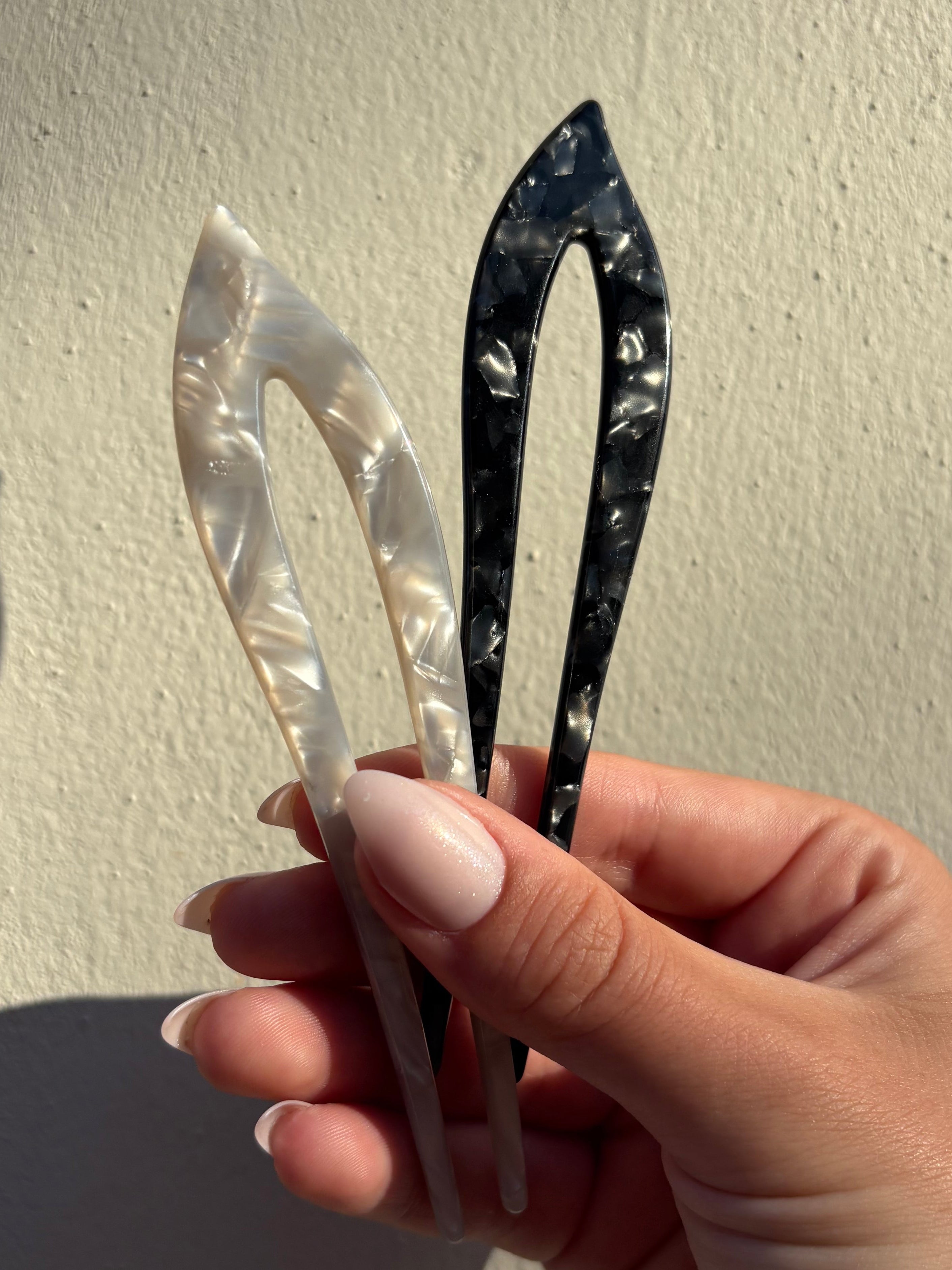 Ava hair pin