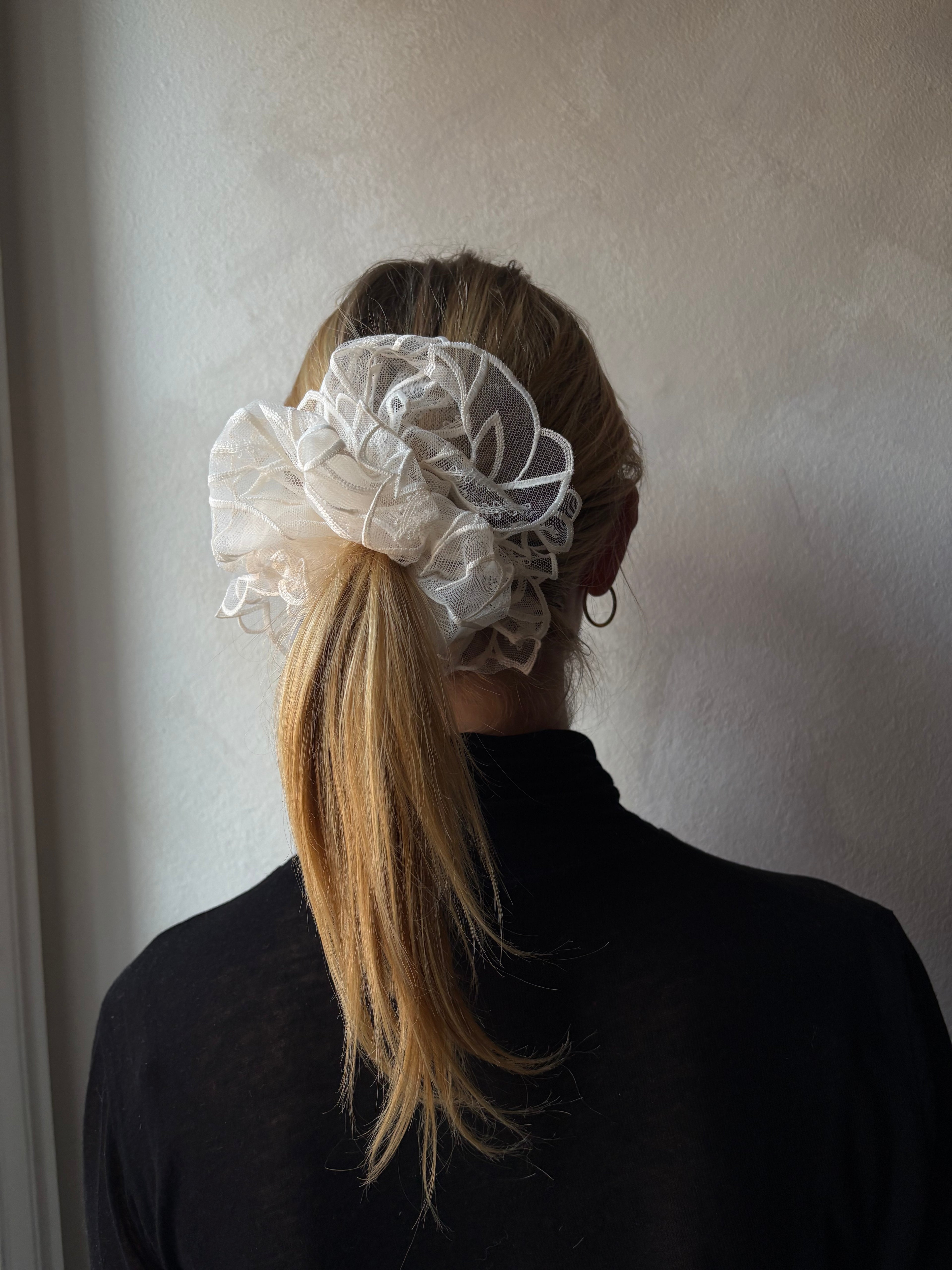 Ana Lace scrunchie