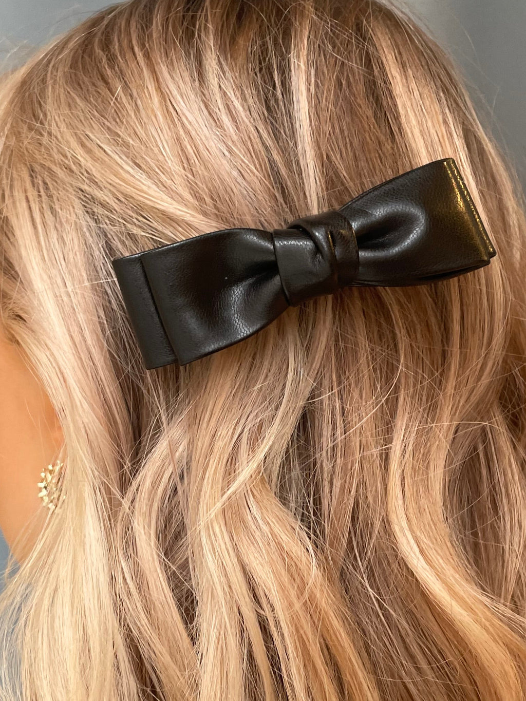 Leather bow