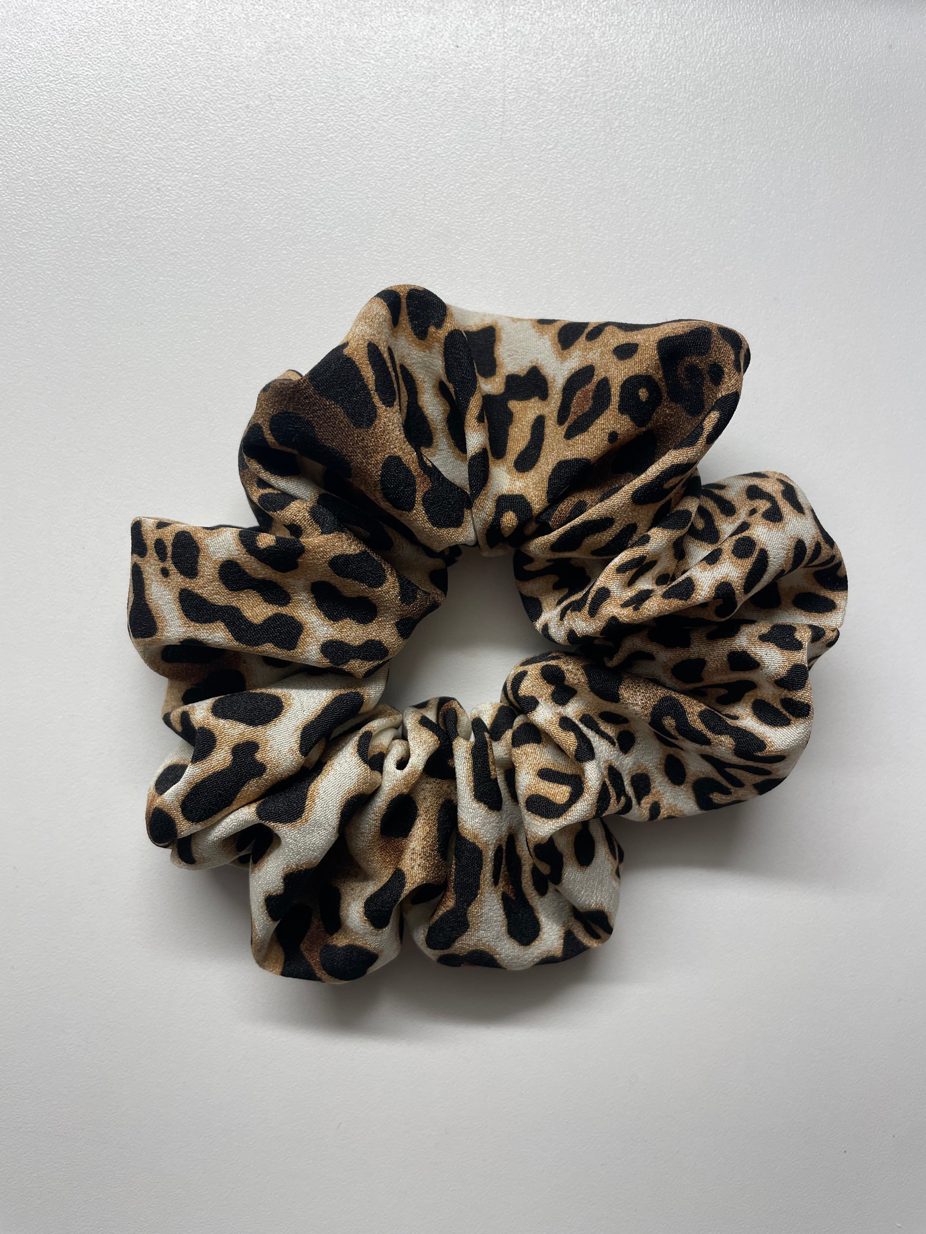 Leo Scrunchie