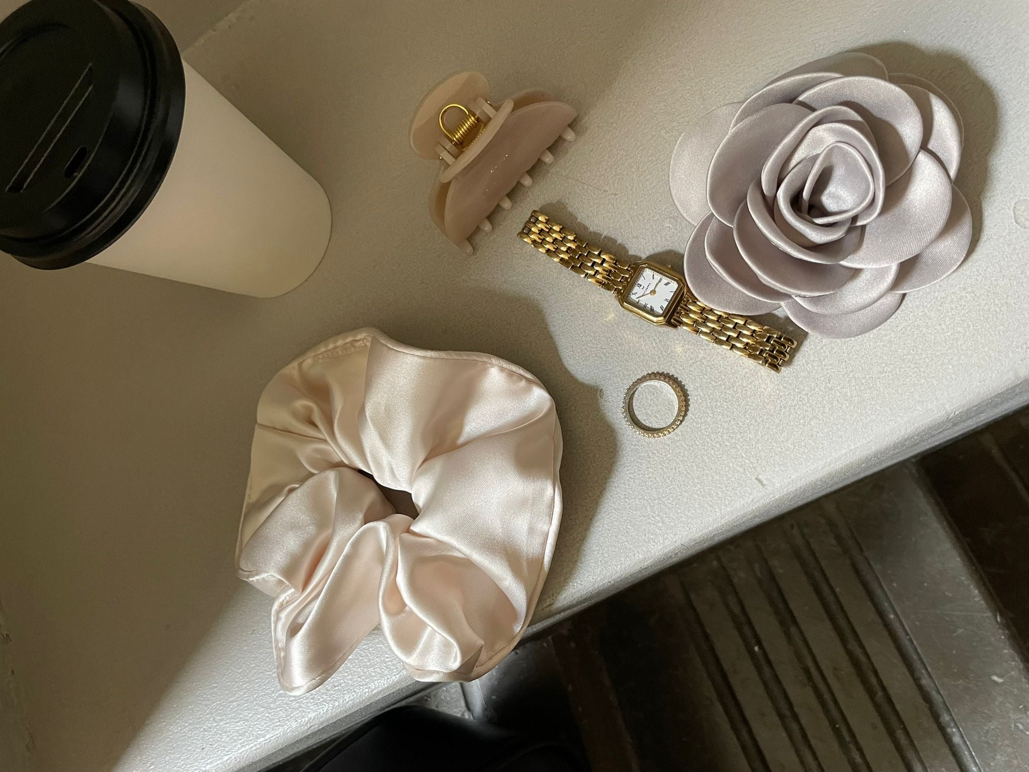 Indra scrunchie