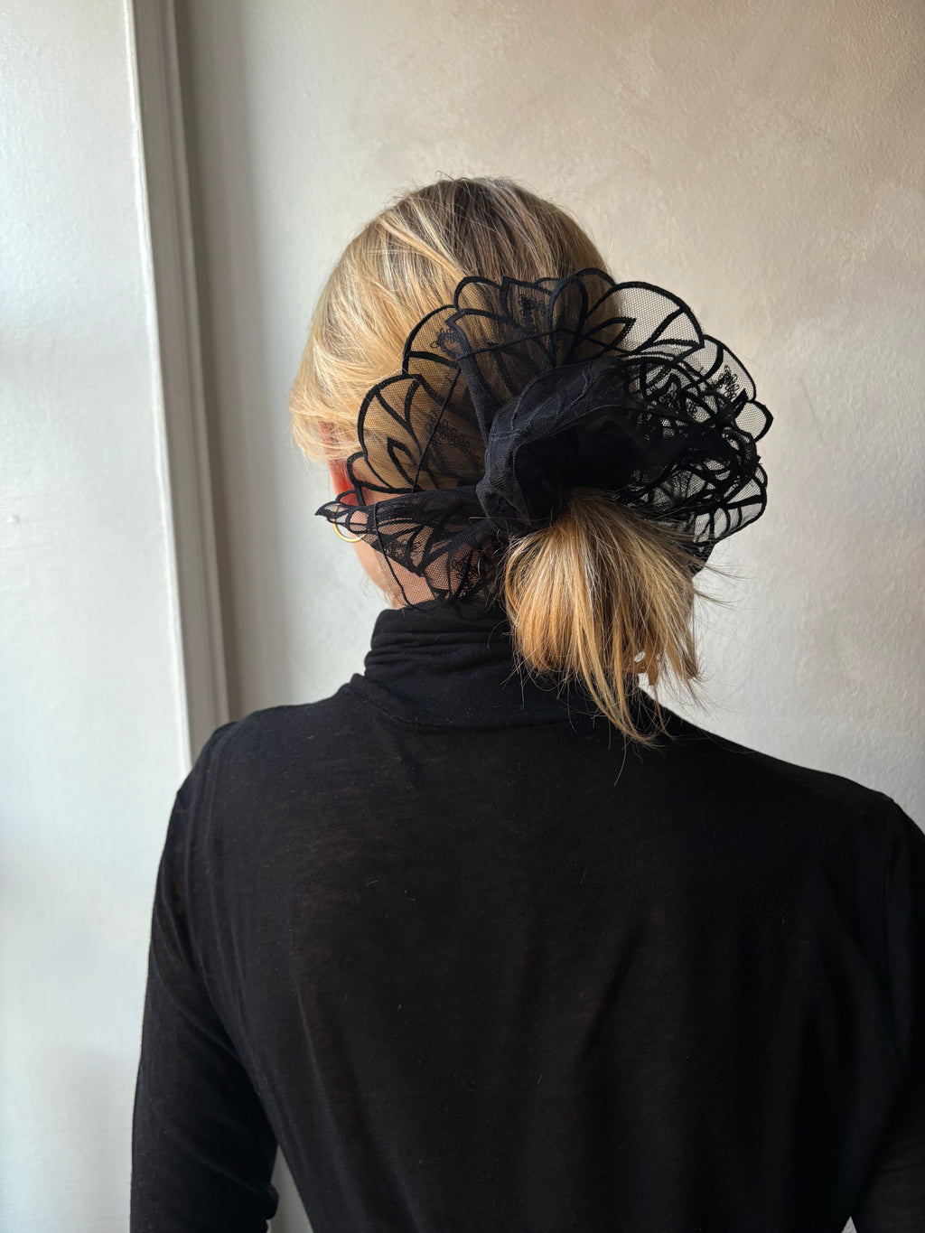 Ana Lace scrunchie