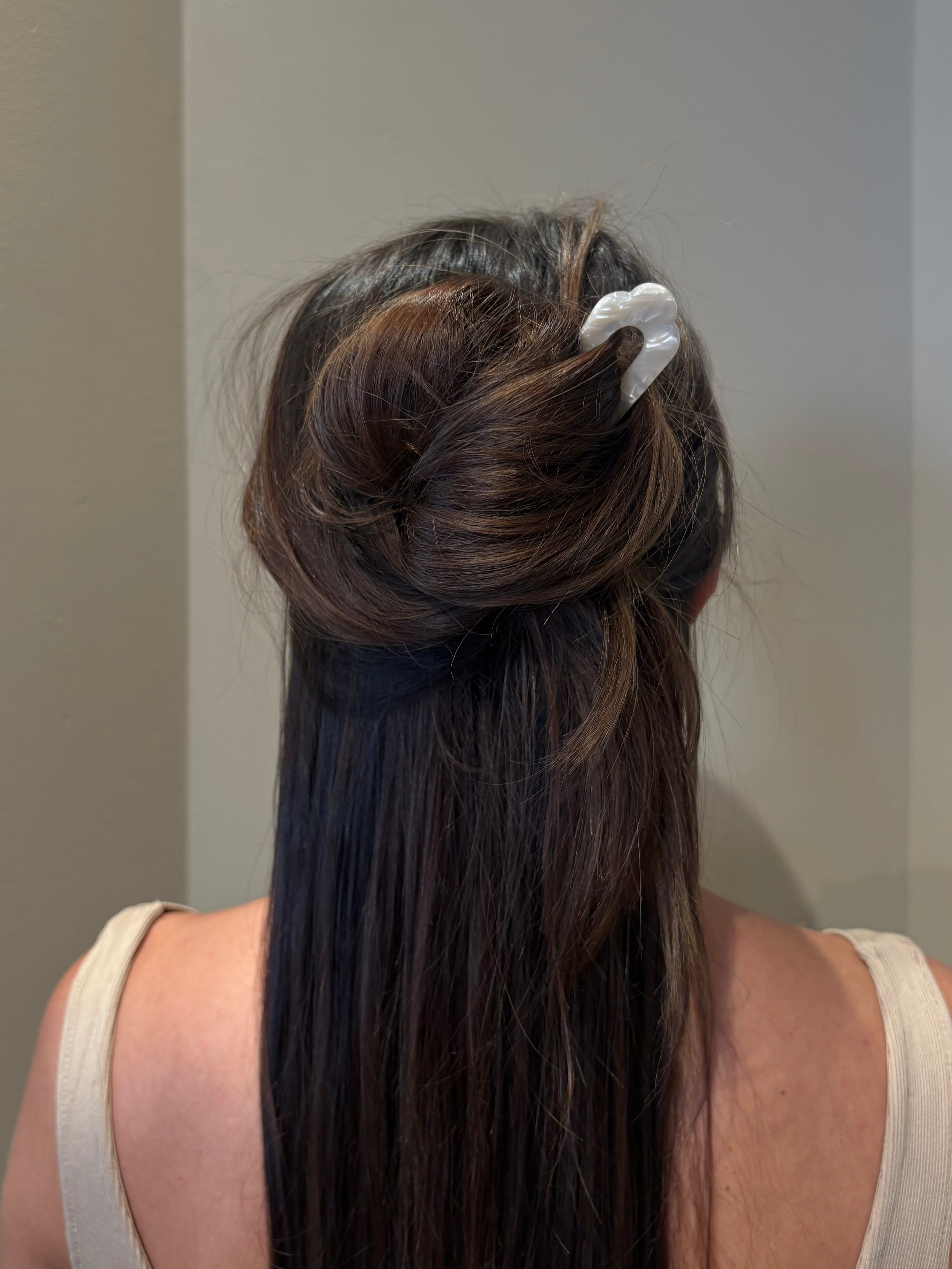 Mila hair pin