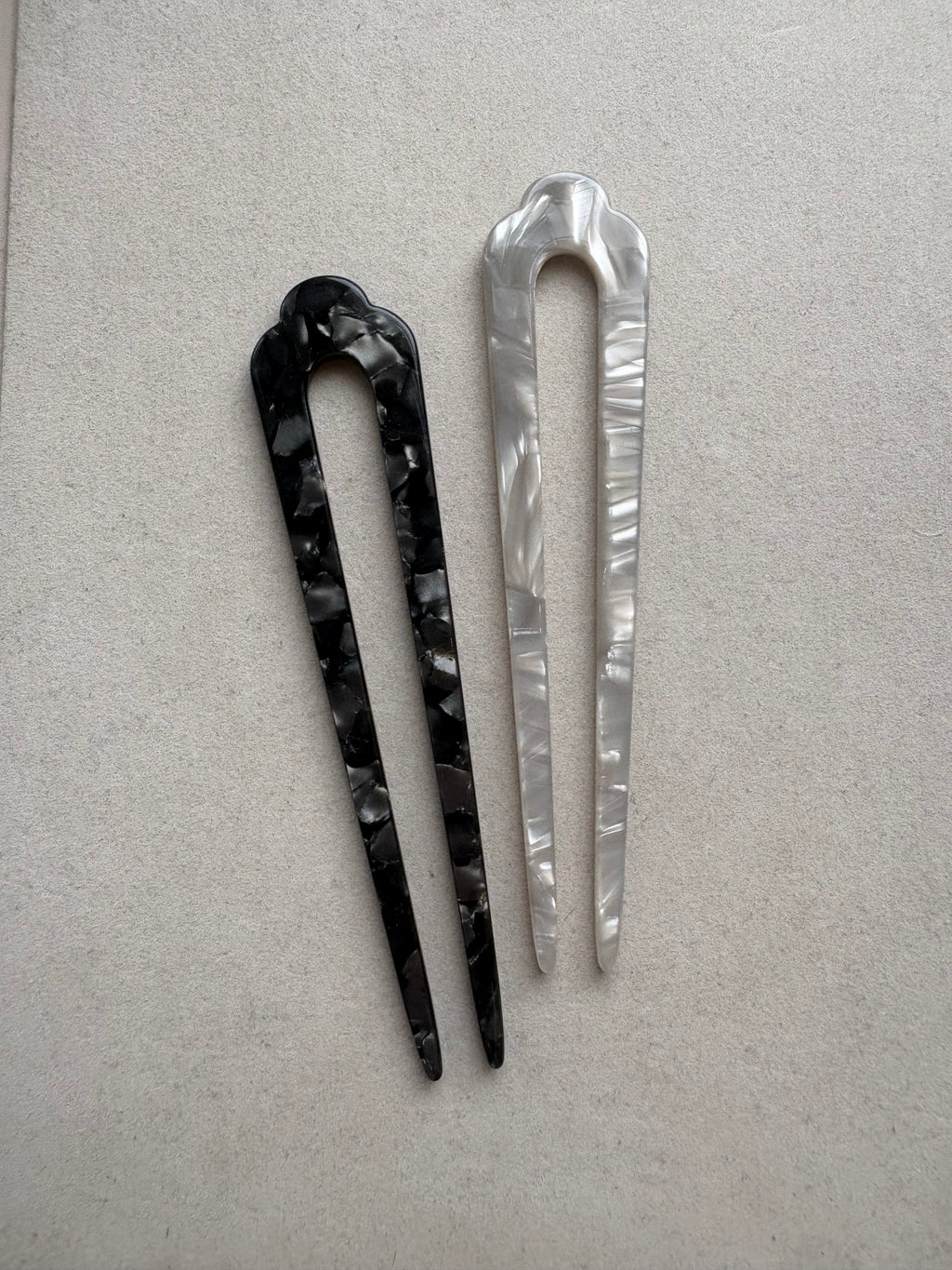 Mila hair pin