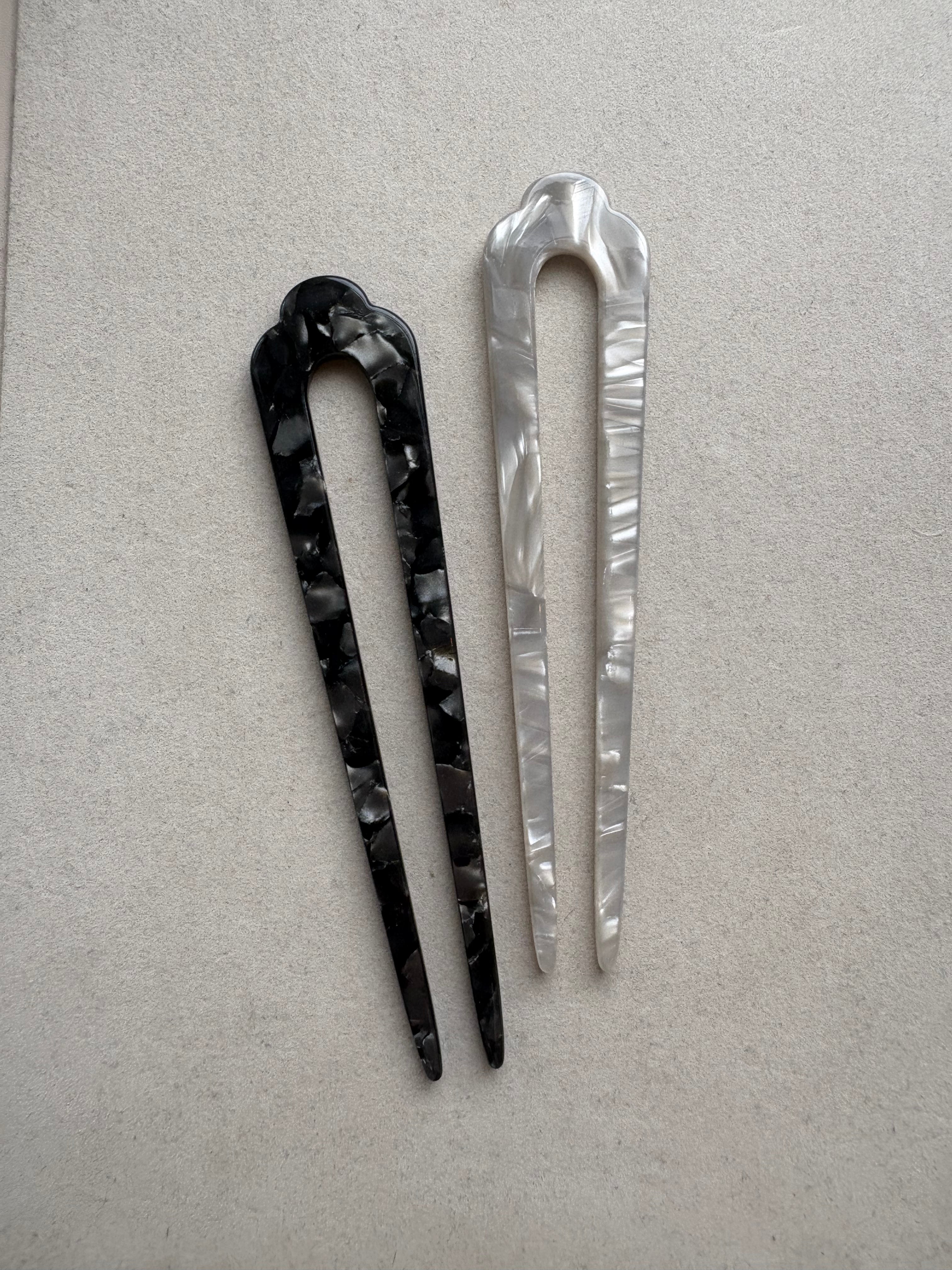 Mila hair pin