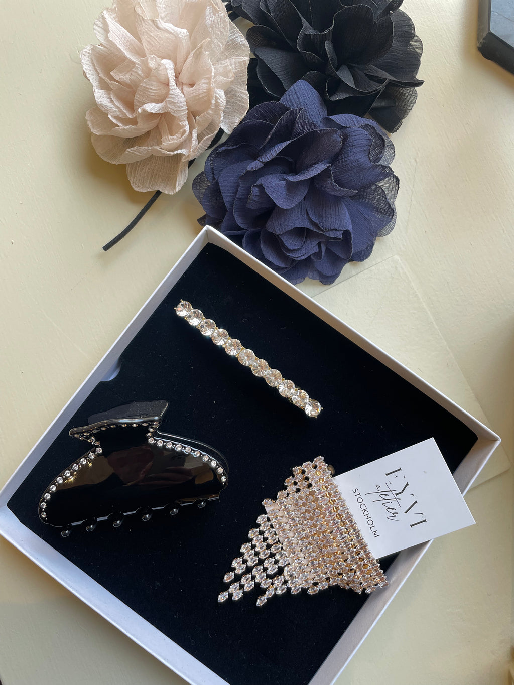 Clara Crystal Clip