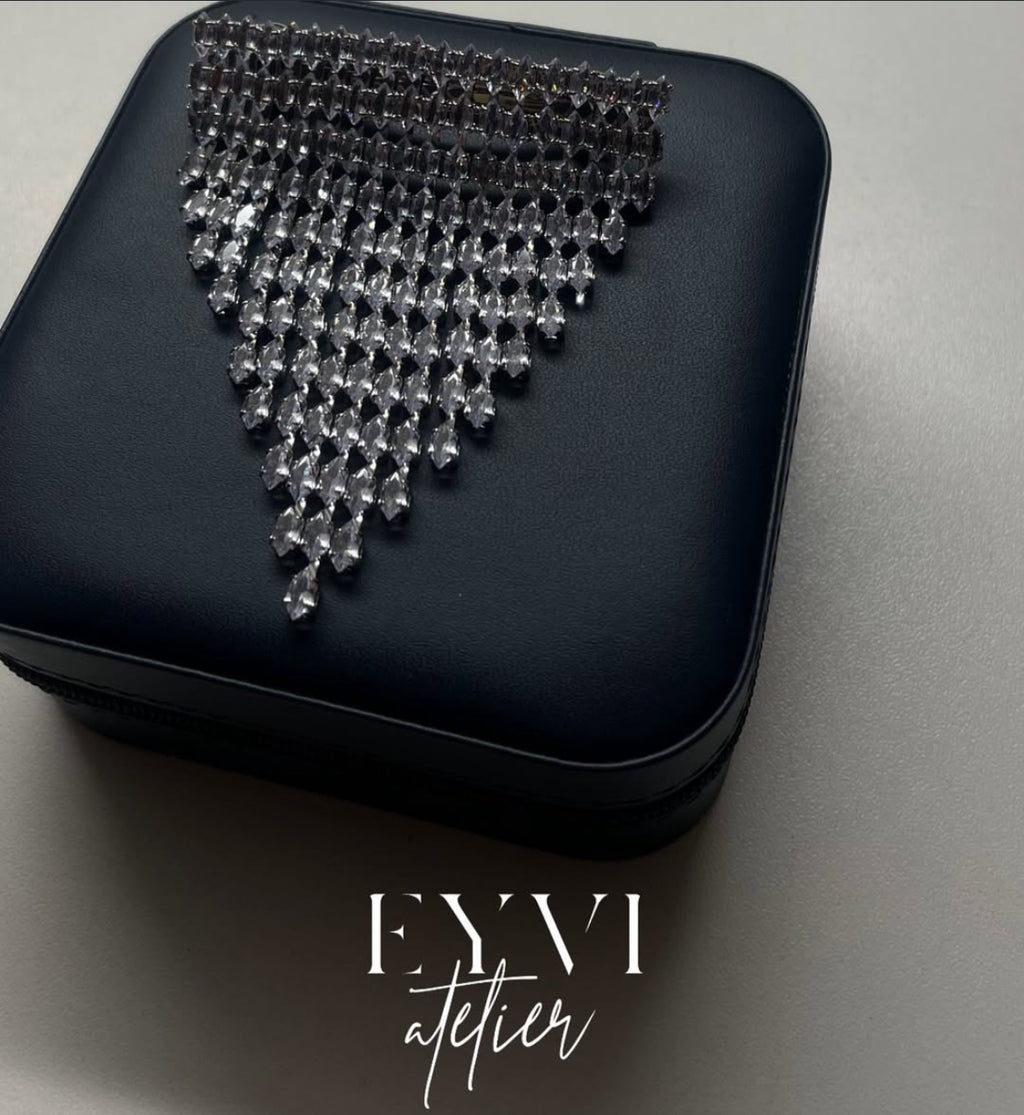 Clara Crystal Clip